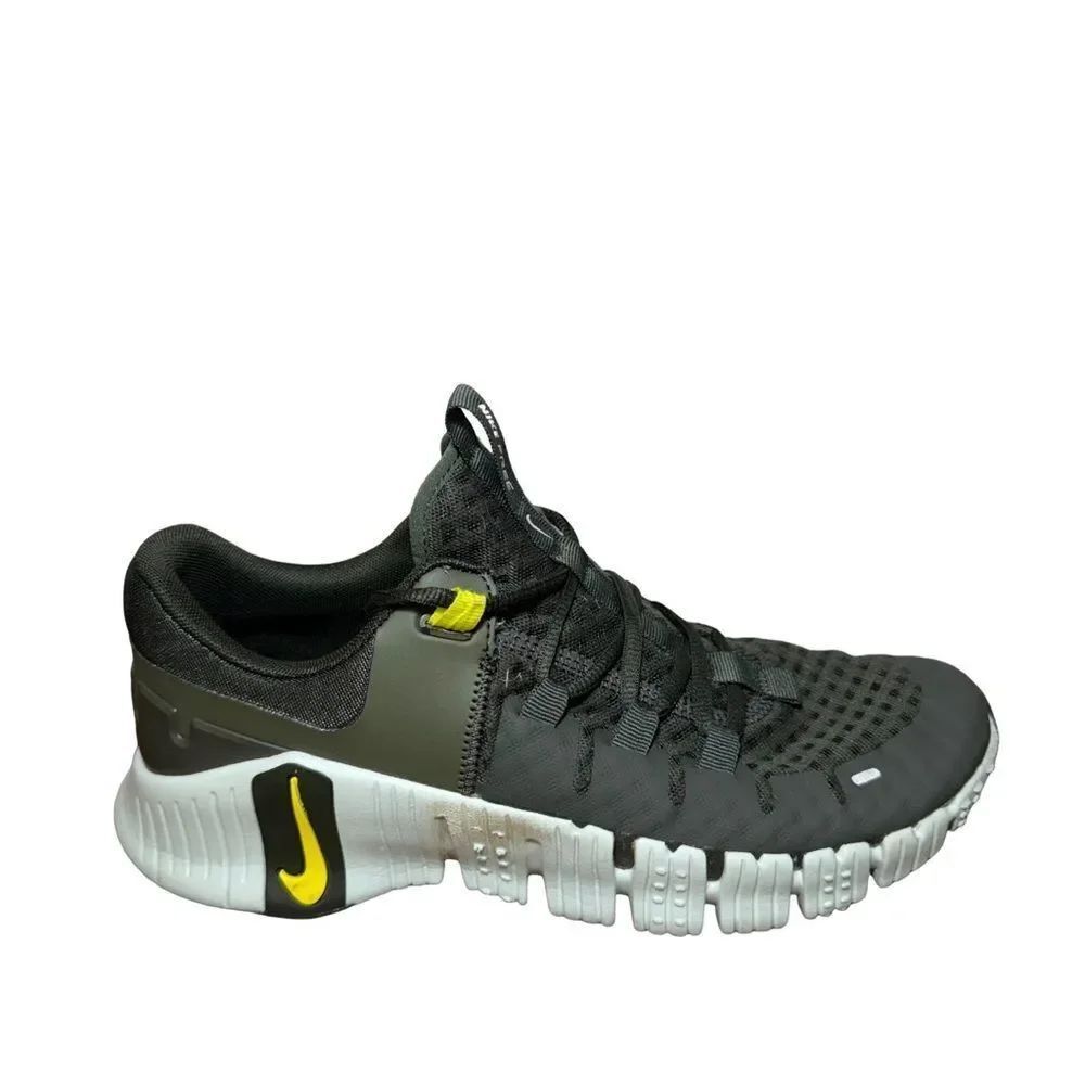 Nike Metcon Black and Yellow Running Shoes size 8.5